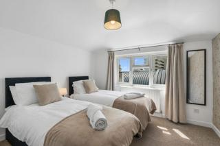 Western House - Sleeps 11 - 2 Bath - Free Parking - Brighton & Hove - 2