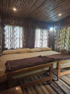 Escape Natural Farm stay - Loghouse - Kanthalloor - 7