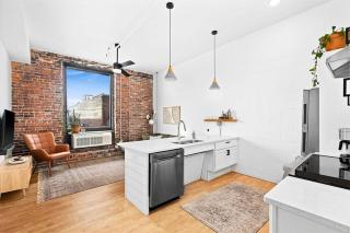 Modern Downtown Luxury Condo Enger Lofts 223 - Duluth - 7