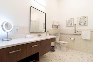 Luxury Residential Suite Duluth Press 102 ADA - Duluth - 7