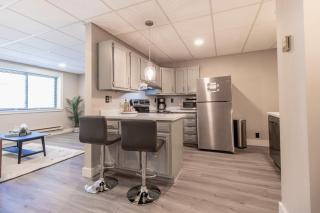 Urban Woods Retreat In the Heart of Downtown - Duluth - 8