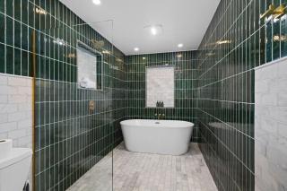 Speakeasy Luxury Lower Level Suite - Duluth - 6