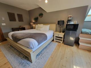 General Mills Suite Jacuzzi Sauna - Duluth - 6