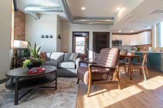 Luxury Residential Suite Duluth Press 203 - Duluth - 0