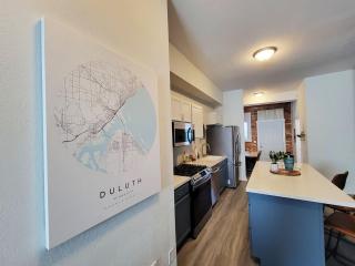 Stay Lincoln Park 1 Craft District Condo - Duluth - 3