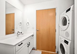Modern Downtown Luxury Condo Enger Lofts 307 - Duluth - 5