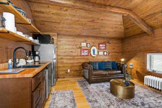 Equestrian Luxury Suite Jacuzzi Fireplace - Duluth - 7