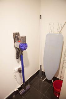 Currawang - King Bed, Massage Chair, WiFi, parking, Netflix - - 8