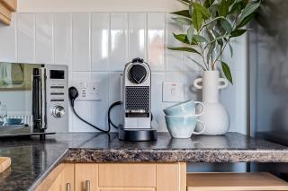 Modern 2BR with Parking EV Charger - Marston Moretaine - 0