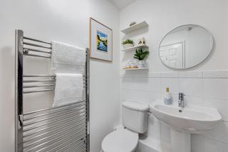 Modern 2BR with Parking EV Charger - Marston Moretaine - 3