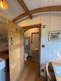 Shepherds Hut - 4