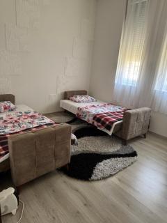 Neziraj Home - Pejë - 2