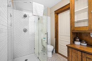 AG Thomson Suite w King Bed Sauna - Duluth - 7