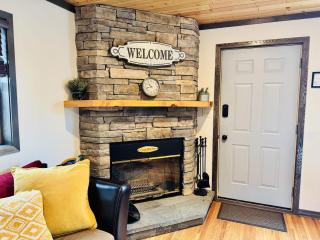 Encampment River Suite w Sauna Fire Pit - Castle Danger - 9