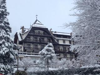 Great view Top floor spacious flat with Pool and Gym - 0