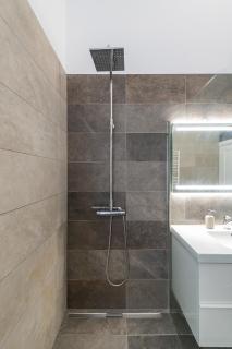 Spacious 1BD Apt by HomeyStay - Kaunas - 6