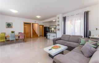 Gorgeous Home In Sikovo With Wifi - Sikovo - 7