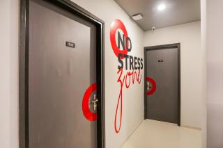 Super Collection O Le Noida Hotel Near Sector 76 Metro Station - Noida - 0