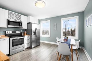 Lakeside Condo Minutes from Downtown Duluth - Duluth - 2