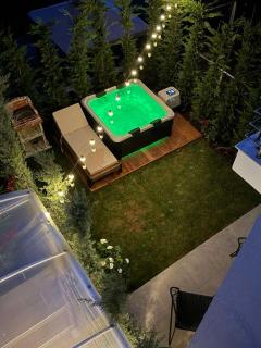 Cozy One-Bedroom Apartment with Jacuzzi, Garden & BBQ - Nea Kallikratia - 4