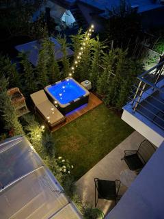 Cozy One-Bedroom Apartment with Jacuzzi, Garden & BBQ - Nea Kallikratia - 1
