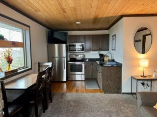 Lester River Suite w Sauna Fire Pit - Castle Danger - 4