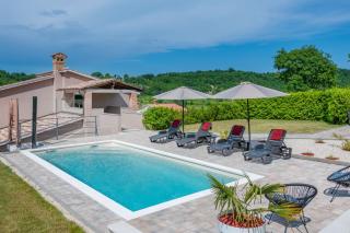 Villa Bonissa, a private and tranquil haven amidst nature - Pićan - 0