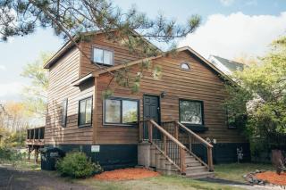 Eclectic Escape Near Canal Park Beach Access - Duluth - 0