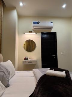Luxury 2BHK I Skypark One I Gulberg Greens - Islamabad - 1