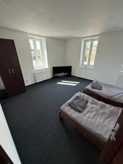 Resident House and Hotel - 4