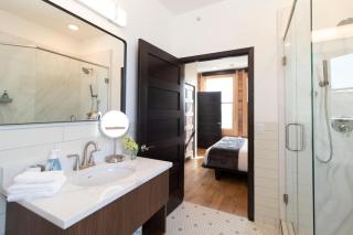Luxury Residential Suite Duluth Press 201 - Duluth - 1