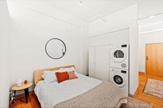 Modern Downtown Luxury Condo Enger Lofts 221 - Duluth - 8