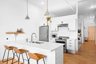 Modern Downtown Luxury Condo Enger Lofts 323 - Duluth - 9