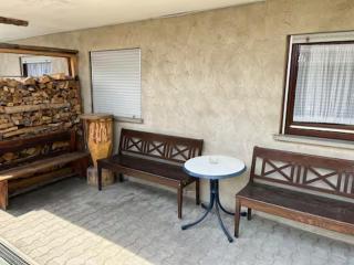 Terrasse, Ruhe, Komfort alles auf einer Ebene - - 2