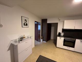 Terrasse, Ruhe, Komfort alles auf einer Ebene - - 1