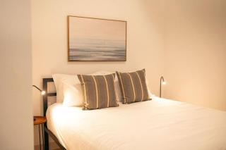 Modern Downtown Luxury Condo Enger Lofts 225 - Duluth - 8