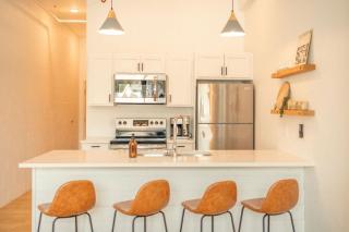 Modern Downtown Luxury Condo Enger Lofts 222 - Duluth - 8