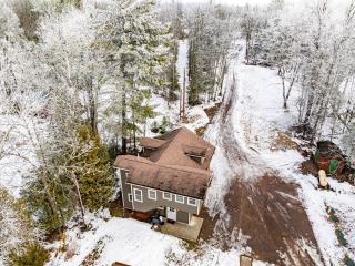 Grand Lake Getaway Lake Front Custom Sauna 2 Cabins Sleeps 12 - - 8