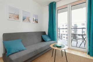 White and Beige Apartment in Gdynia with Access to the Outdoor Gym by Noclegi Renters - Gdynia - 3