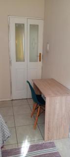 Calm City Room - 3