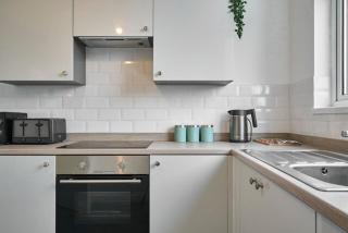 Esmerelda - Sleeps 8 - Contractors - Free Parking - Bristol - 8