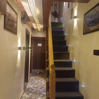 Winter Wonder Nowhatta Srinagar - 3