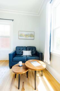 Jennifer's Spa-Like Modern & Chic Broadway Retreat - Providence - 1