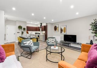 Urban Oasis - Chic 4BR Stay Perfect for Big Groups - Harrow - 2