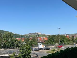 schönes Apartment mit Festungsblick - FREE Parking - - Würzburg - 3