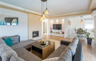 Amazing Home In Galizana With Wifi - Galižana - 8
