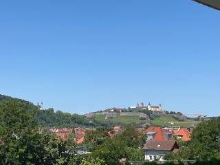 schönes Apartment mit Festungsblick - FREE Parking - - Würzburg - 4
