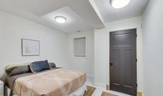 Charming City Getaway with Patio - Chicago - 3