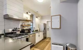 Modern 2BR with Patio & Cozy Space - Chicago - 8