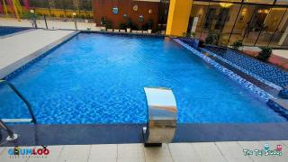 Luxuries Stay in Noida with Swimming Pool #Night Club #Party #Cafe at Mall - GHUMLOO - Noida - 7